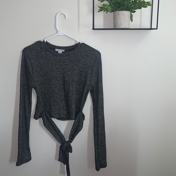 ✨NEW✨ URBAN BEHAVIOUR - Picture 1 of 2